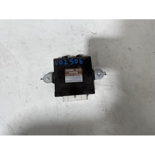 Lexus LX470 Antenna Relay UZJ100 05/1998-12/2007