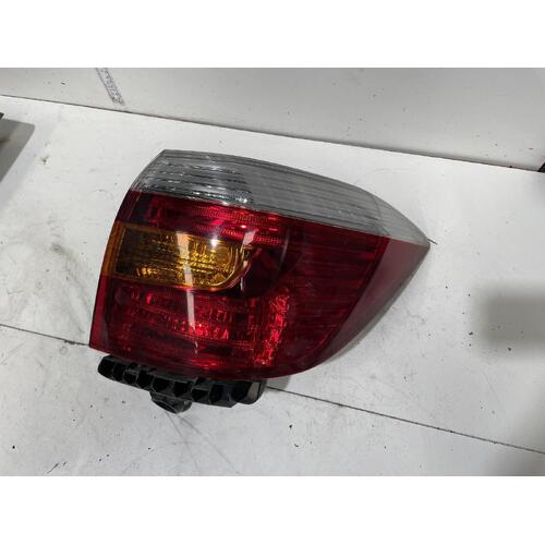 Toyota Kluger Right Tail Light GSU40 05/2007-07/2010