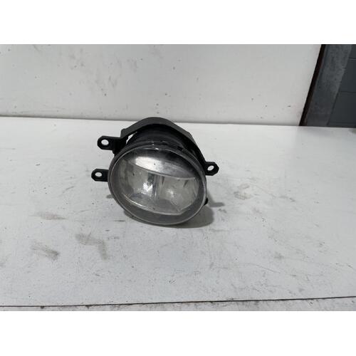 Toyota Prius C Right Front Bumper Foglight NHP10 02/2015-03/2020