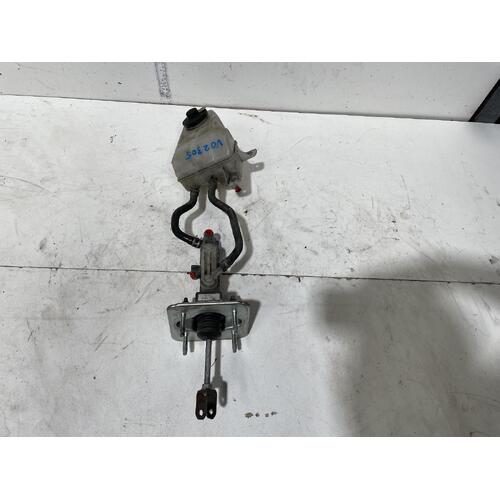 Toyota Prius Master Cylinder with Reservoir NHW20 10/2003-04/2009