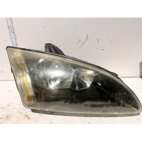 Ford FOCUS Right Headlight  LT 06/05-04/09 ZETEC