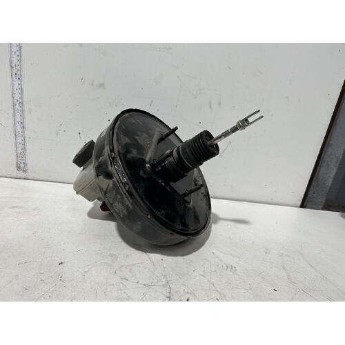 Toyota Hiace Brake Booster with Master Cylinder TRH223 03/2005-10/2010