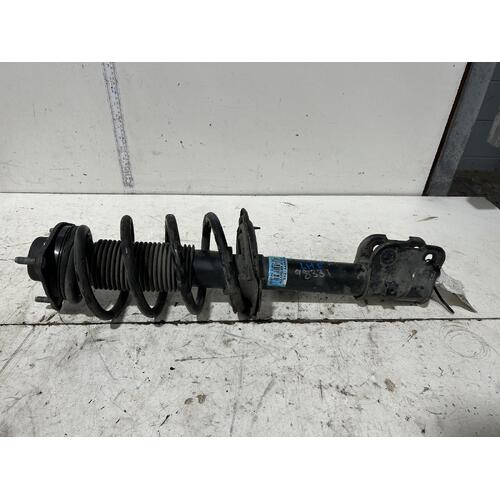 Hyundai Santa Fe Left Front Strut DM 06/2012-02/2018