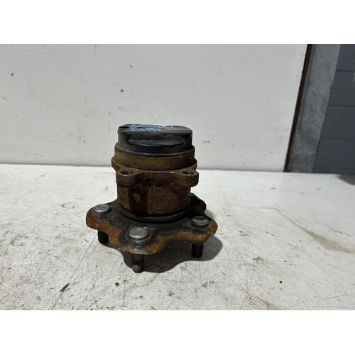 Nissan X-Trail Left Rear Wheel Hub T32 02/2014-Current