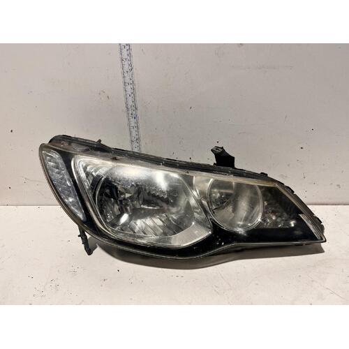 Honda CIVIC Right Headlight 8TH GEN Sedan 02/06-12/08