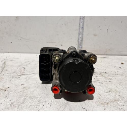 Toyota ESTIMA ABS Pump ACR30 00-06