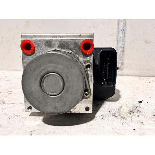 Toyota COROLLA ABS Pump ZRE182 Hatch 10/12-03/15 Auto