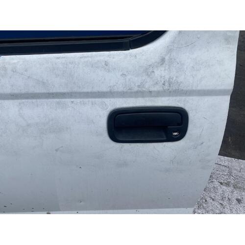 Nissan Navara Left Front Outer Door Handle D22 04/1997-08/2015