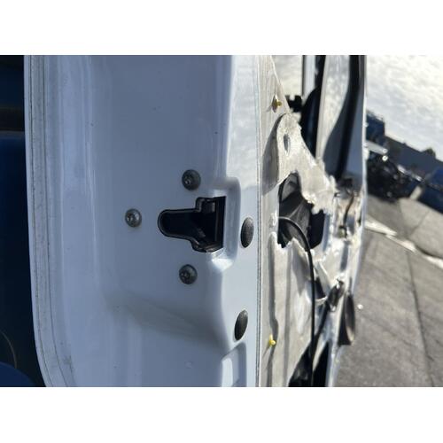 Renault Trafic Left Front Door Lock Mechanism X83 04/2004-12/2014