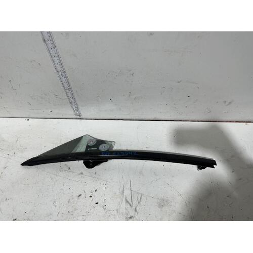 Mazdea MX-5 Right Front Door 1/4 Glass ND 08/2015-Current