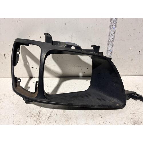 Toyota TOWNACE Right Headlight Surround KR42 01/97-