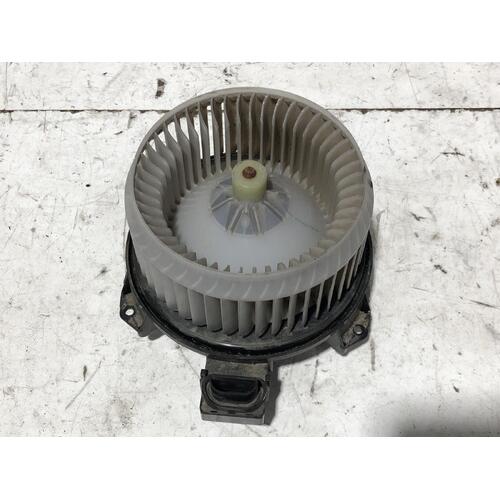 Toyota Hilux Heater Fan Motor TGN16 10/2008-08/2015