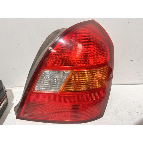 Hyundai ELANTRA Tail Light Right Rear Sedan XD 11/00-09/03