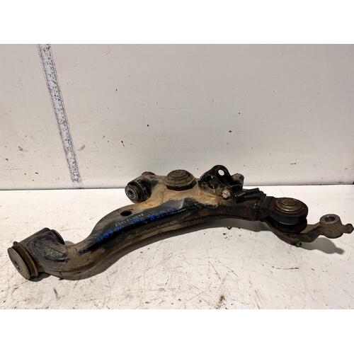 Toyota HILUX Control Arm TGN121 Right Front Lower  02/05-