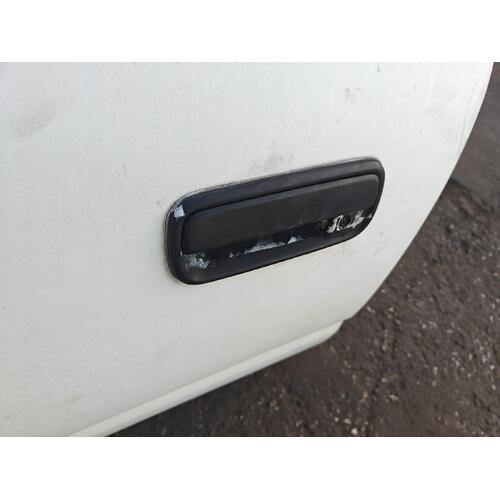 Toyota Hilux Left Front Outer Door Handle RN105 10/88-09/97