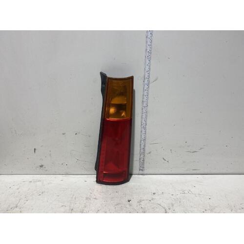 Honda CR-V Right Tail Light RD1 12/1995-11/2001