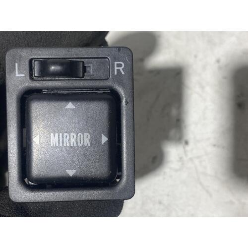 Toyota RAV4 Mirror Switch SXA11 07/1994-06/2000