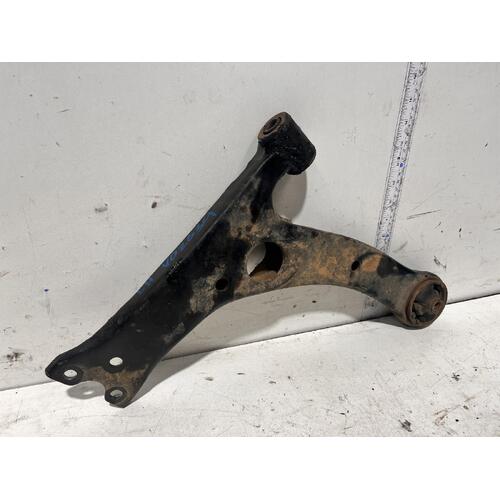 Toyota COROLLA Left Front Lower Control Arm ZZE122 12/01-06/07 