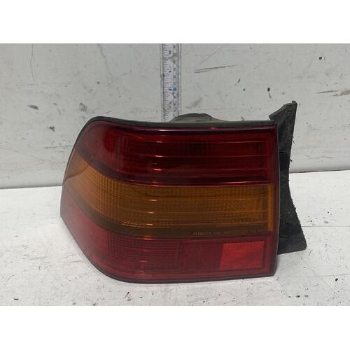 Lexus LS400 Left Tail Light UCF20 11/1994-11/1997