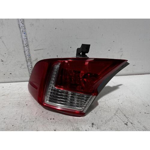 Toyota Camry Right Tail Light AVV50 12/2011-03/2015