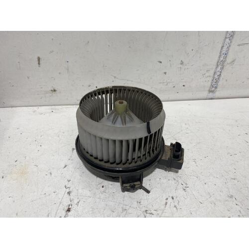 Toyota Hilux Heater Fan Motor KUN26 03/2005-09/2008