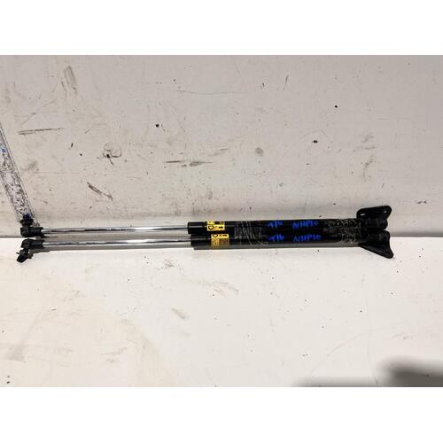 Toyota PRIUS Tailgate Struts NHP10 Pair PRIUS C 12/11-03/20