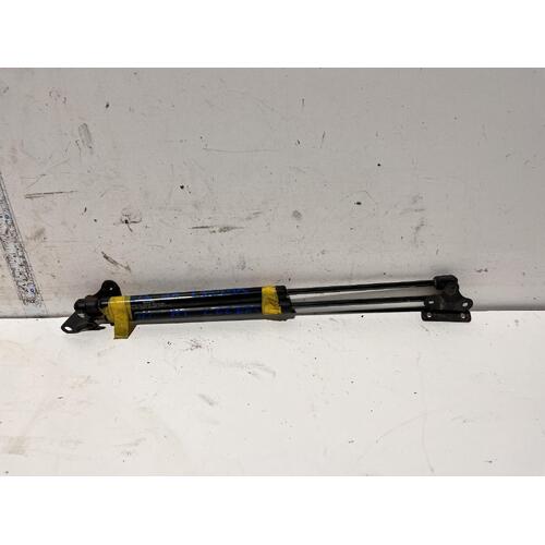 Toyota LANDCRUISER Tailgate Struts 80 SERIES Pair 05/90-03/98