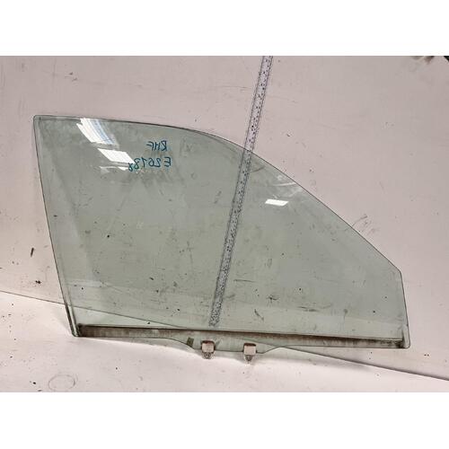 Honda CRV Window Glass Right Front RD7 12/01-02/07