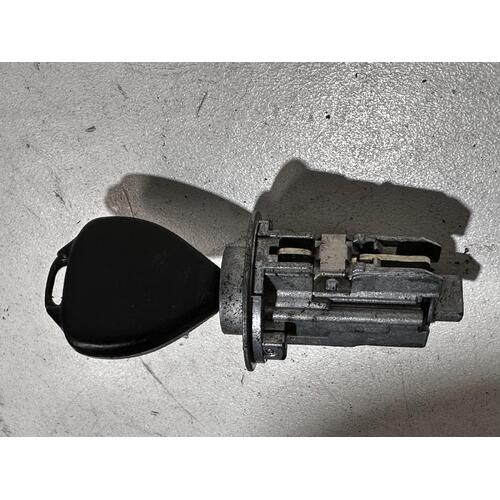 Toyota Yaris Ignition Barrel with Key NCP90 10/2005-07/2011