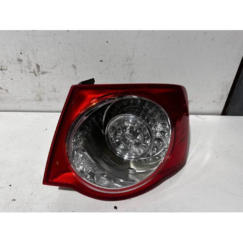 Volkswagen Jetta Right Tail Light 1KM 02/2006-07/2011