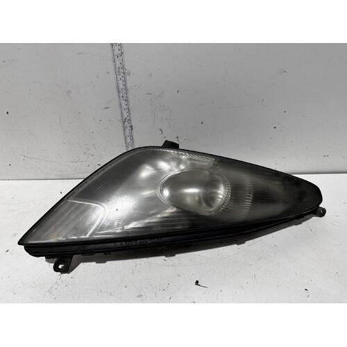 Toyota Celica Right Head Light ZZT231 11/1999-08/2002