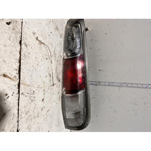 Nissan XTRAIL Right Taillight T30 ST 10/06-09/07