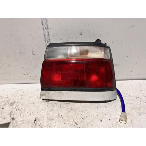 Toyota COROLLA Right Taillight AE102 Hatch 09/94-06/96 