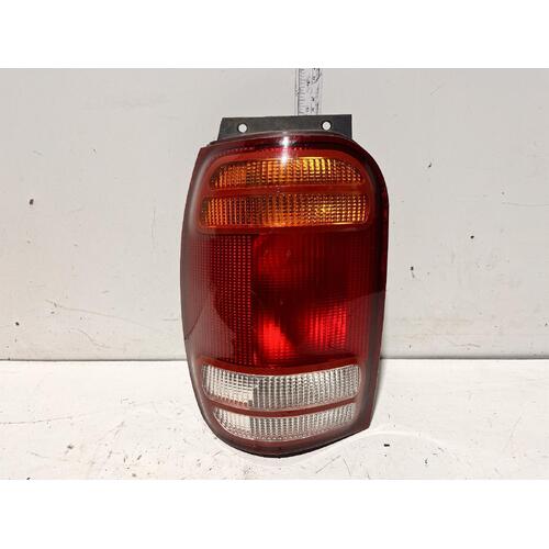 Ford EXPLORER Left Taillight US 11/97-09/01  