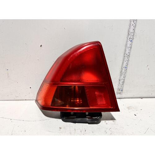 Honda CIVIC Left Taillight 7TH GEN Sedan 11/00-09/03 