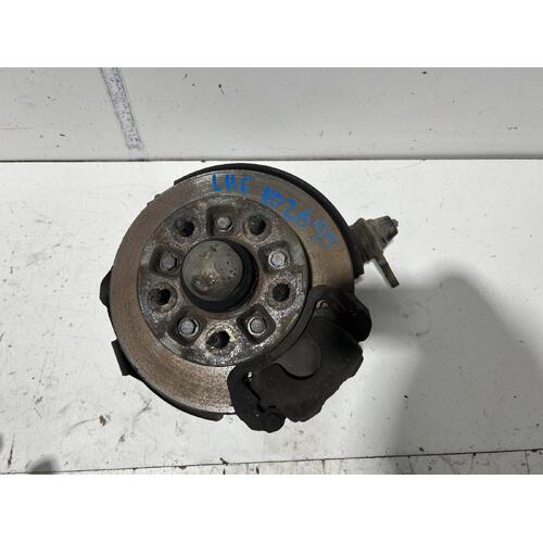 Toyota Hilux Left Front Hub Assembly RN90 10/1988-09/1997