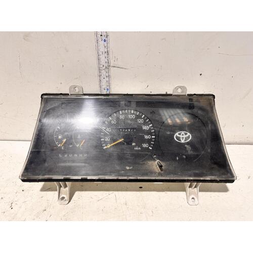 Toyota HIACE Instrument Cluster RZH113 Petrol 09/98-12/04 Auto