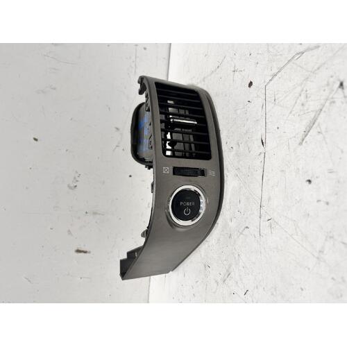 Toyota PRIUS Dash Vent NHW20 Right Centre10/03-04/09 