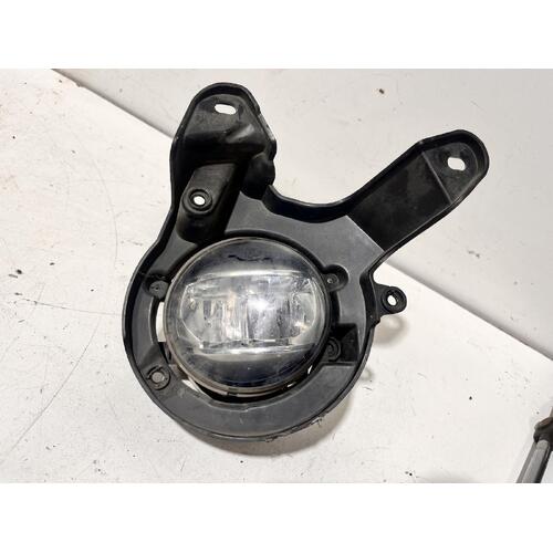 Toyota C-HR Right Bumper Fog Light GEN 1 12/16-09/19