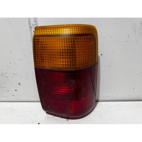 Toyota 4 Runner Right Tail Light VZN130 10/1989-10/1991