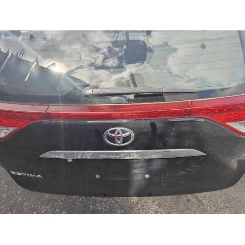 Toyota Estima Centre Tailgate Garnish ACR55 2005-2019