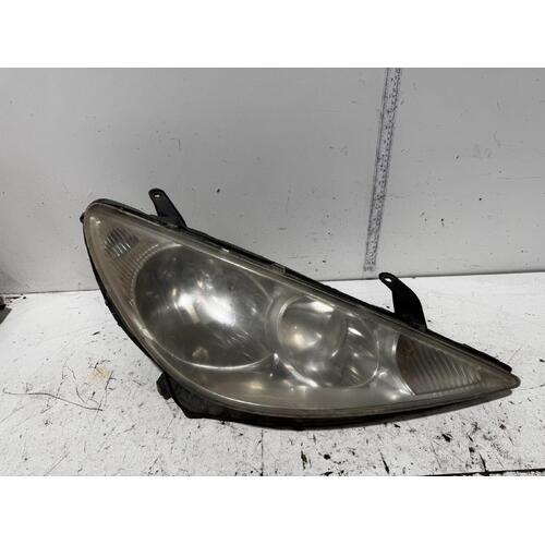 Toyota Tarago Right Head Light ACR30 06/2003-02/2006