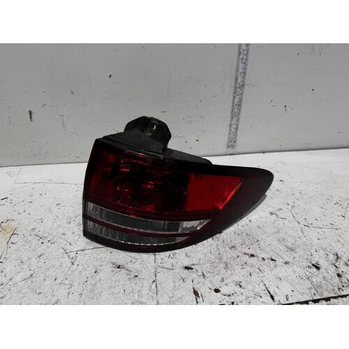 Toyota Tarago Right Tail Light ACR30 06/2003-02/2006