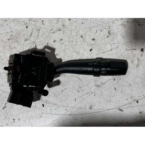 Toyota Tarago Flasher Switch ACR30 06/2000-02/2006