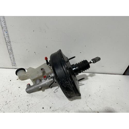 Toyota Corolla Brake Booster with Master Cylinder ZZE122 12/2001-06/2007