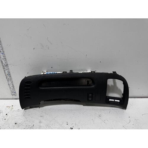 Toyota Tarago Centre Display Cluster ACR30 06/200-02/2006