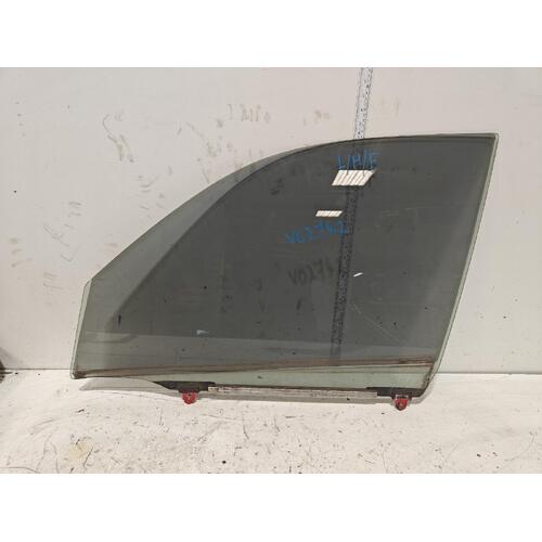 Toyota RAV4 Left Front Door Glass ACA23 07/2000-10/2005