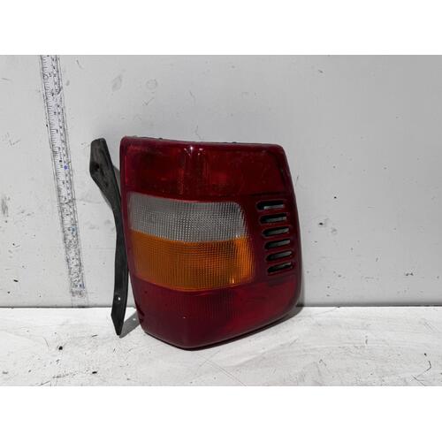 Jeep Grandcherokee Left Tail Light WG 06/1999-06/2005