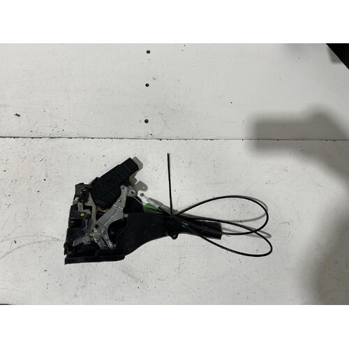 Toyota Avensis Right Rear Door Lock Mechanism ACM21 12/2001-12/2010