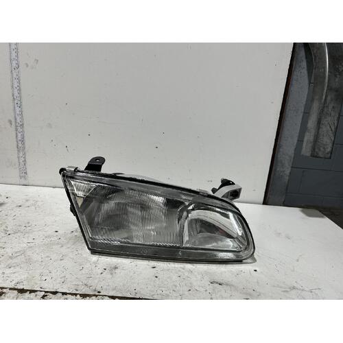 TYC Brand Right Head Light to suit Toyota Camry MCV20 / SXV20 08/1997-09/2000